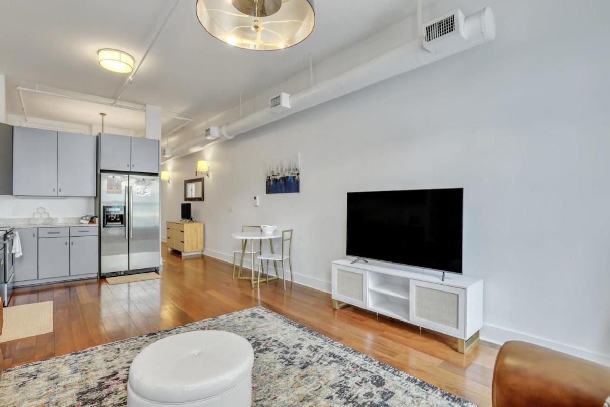 Lush Savannah Loft - Near Plant Riverside District Luaran gambar